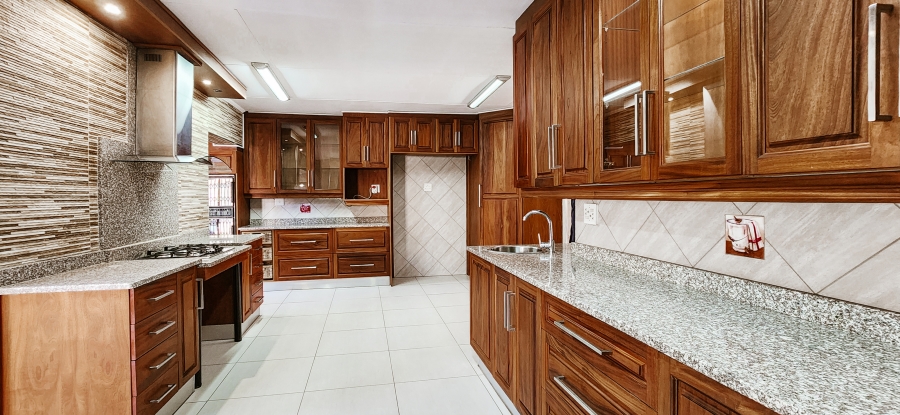 5 Bedroom Property for Sale in Sasolburg Ext 4 Free State